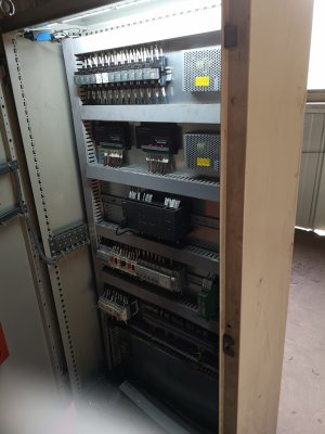 <b>双线集中润滑系统控制器技术和工艺</b>